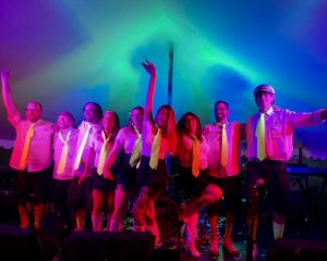topes-karaoke-stage-1